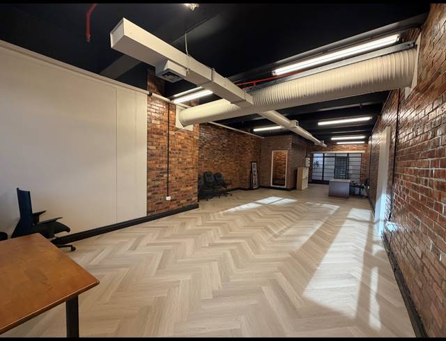 99M² BUILDING TO LET IN CAPE TOWN CITY CENTRE